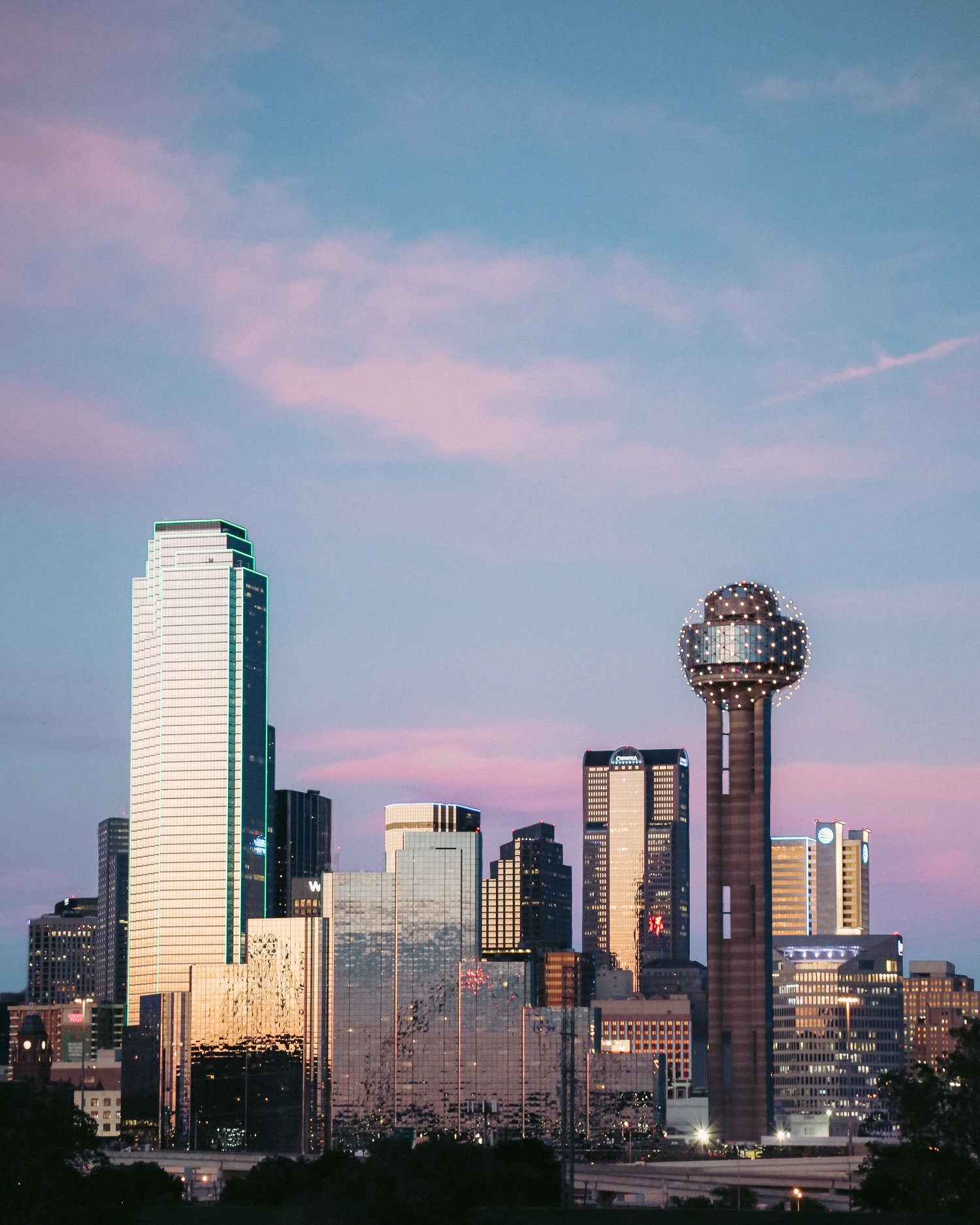 Travel Guide: Dallas, TX